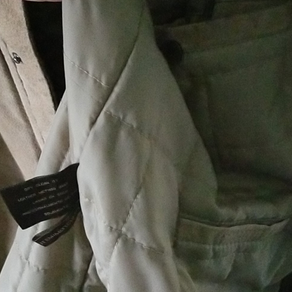 Gently worn tan leather/suede EMG jacket w/pockets - Picture 6 of 6